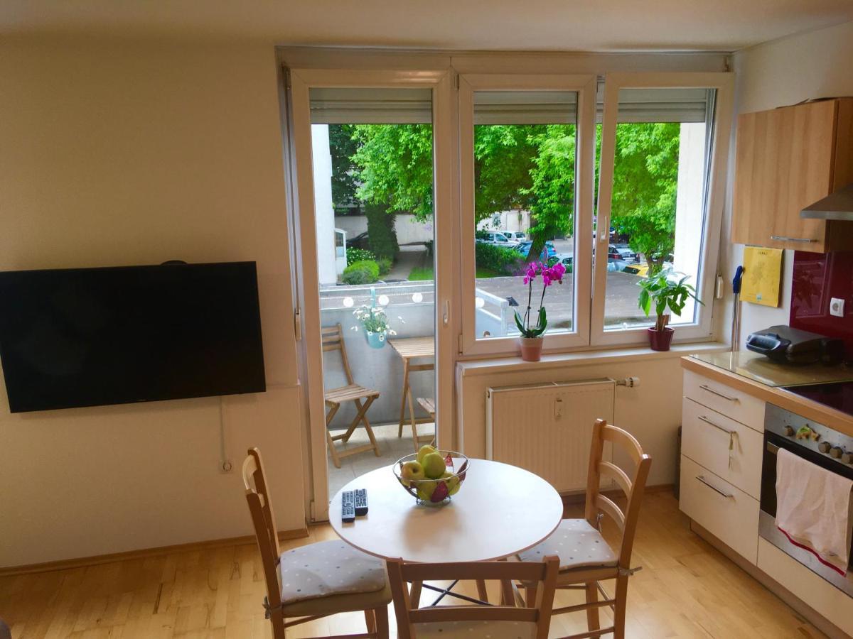 Ferienwohnung Cosy Studio Andy With Great Location Laibach Exterior foto